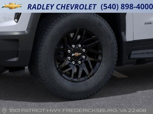 New 2026 Chevrolet Silverado EV LT image 9