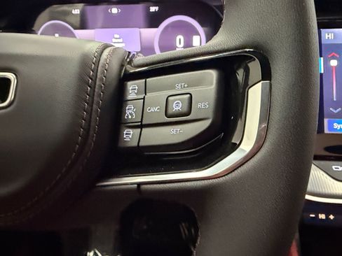 Used 2024 Jeep Wagoneer Launch Edition image 23