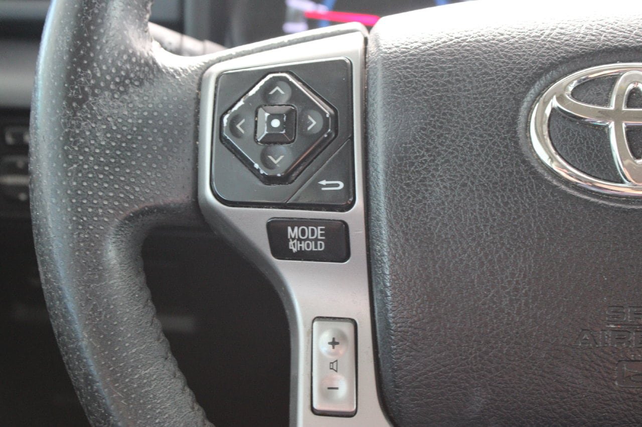 Used 2017 Toyota 4Runner Limited AWD/4WD image 13