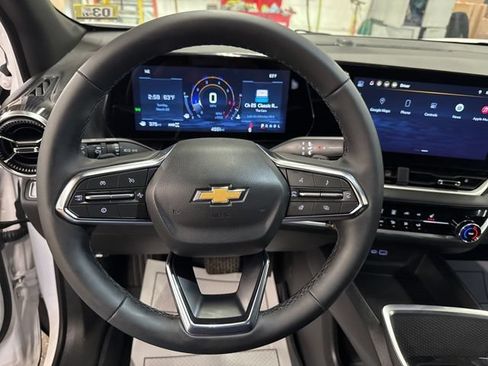 Used 2026 Chevrolet Equinox LT w/ LPO, Floor Liner Package AWD/4WD image 12
