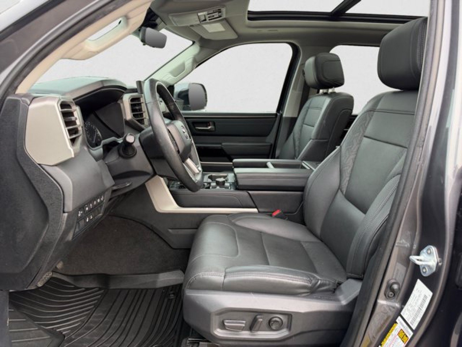 Used 2023 Toyota Tundra Limited AWD/4WD image 10