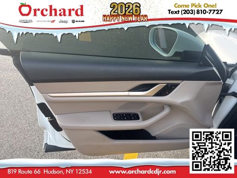 Used 2021 Porsche Taycan Base image 11