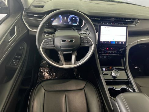 Used 2023 Jeep Grand Cherokee L Limited image 22