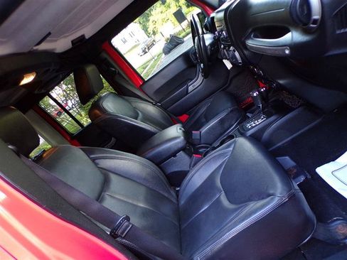 Used 2013 Jeep Wrangler Unlimited Sport AWD/4WD image 18