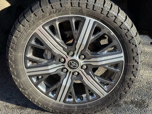 Used 2023 Toyota Tundra Capstone image 17