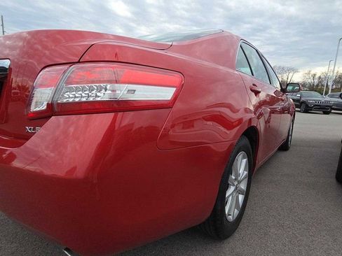 Used 2011 Toyota Camry LE image 5