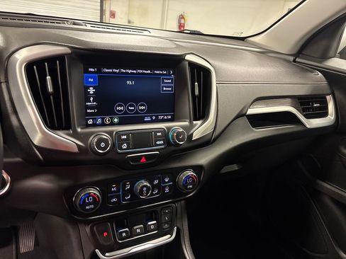Used 2021 GMC Terrain SLT image 34