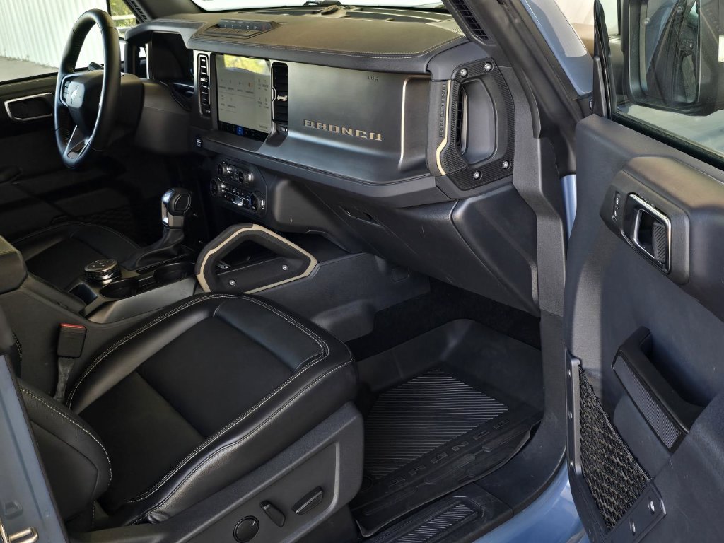 Used 2025 Ford Bronco Badlands AWD/4WD image 10