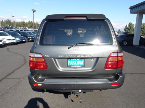 Used 1998 Toyota Land Cruiser 4dr 4WD image 4