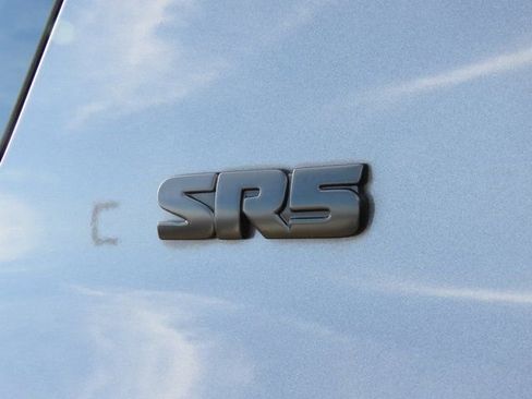 Used 2022 Toyota 4Runner SR5 Premium image 15