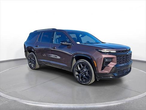 Used 2026 Chevrolet Traverse RS image 2