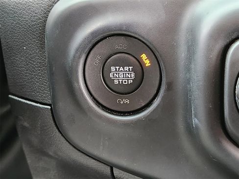 Used 2023 Jeep Wrangler Sahara image 28