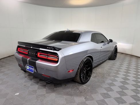 Used 2015 Dodge Challenger SRT Hellcat image 7