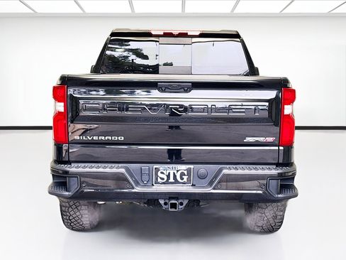 Used 2023 Chevrolet Silverado 1500 ZR2 image 3