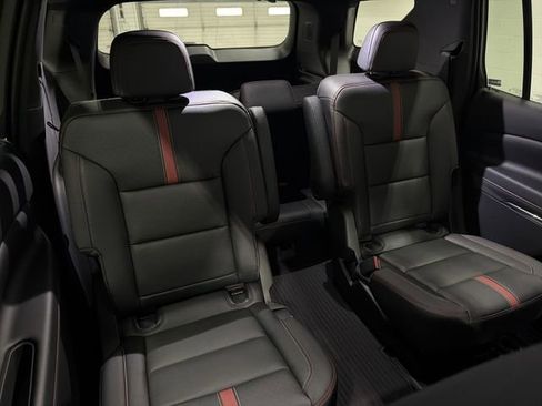 New 2026 Chevrolet Traverse RS w/ LPO, Floor Liner Package image 18