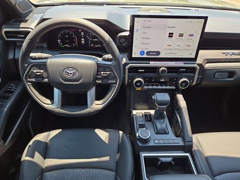Used 2025 Toyota Tacoma Limited AWD/4WD image 14