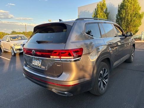 Certified 2024 Volkswagen Atlas SE AWD/4WD image 3