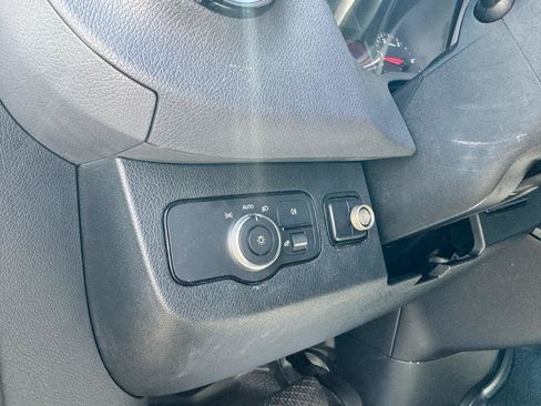 Used 2019 Mercedes-Benz Sprinter 2500 image 14