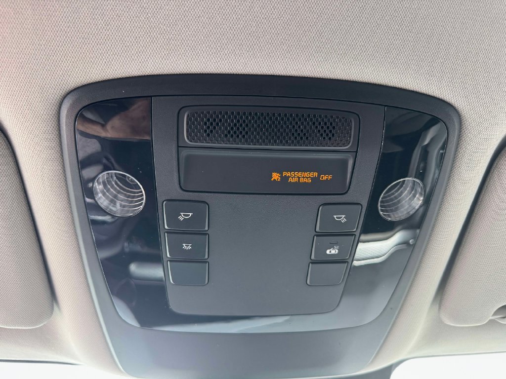 Certified 2024 Kia Carnival LX FWD image 33