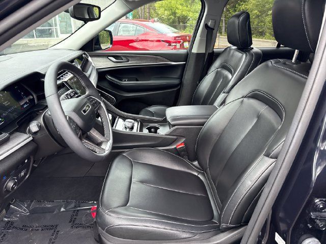 Used 2023 Jeep Grand Cherokee 4WD 4xe image 14