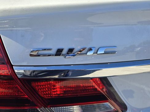 Used 2013 Honda Civic LX image 9