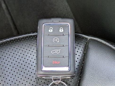 Certified 2025 Jeep Grand Cherokee Limited w/ Luxury Tech Group II image 30