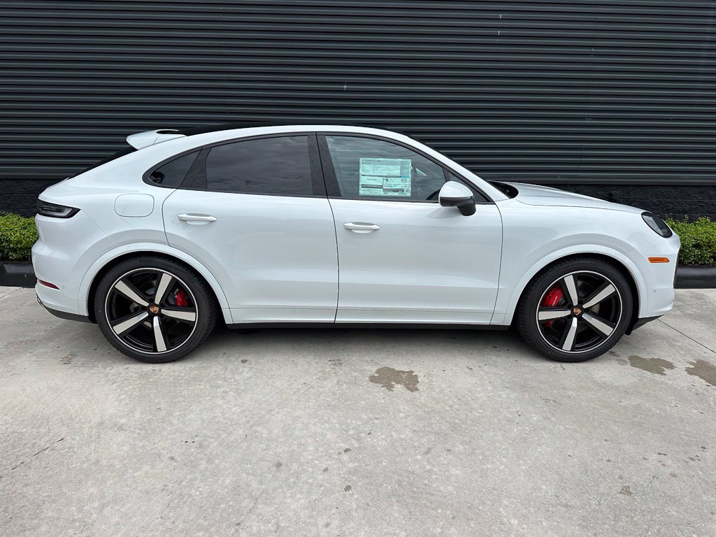 Used 2026 Porsche Cayenne S AWD/4WD image 11