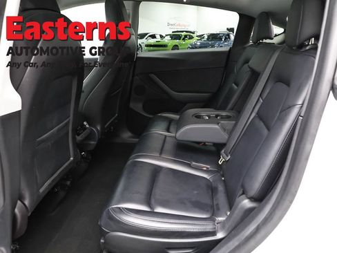 Used 2022 Tesla Model Y Long Range image 17