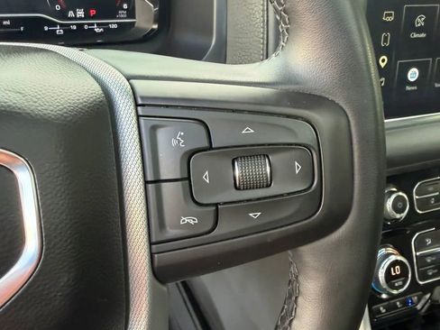 Used 2023 GMC Yukon Denali AWD/4WD image 17