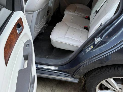 Used 2013 Mercedes-Benz ML 350 4MATIC image 22