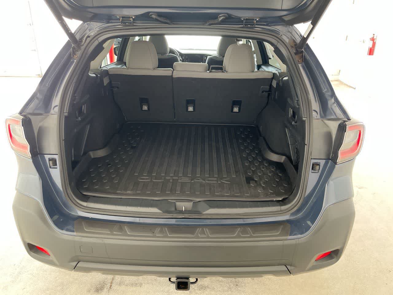Used 2024 Subaru Outback Premium AWD/4WD image 23