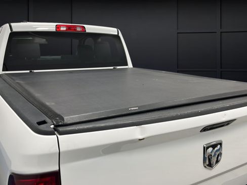 Used 2017 RAM 1500 Express w/ Express Value Package AWD/4WD image 34