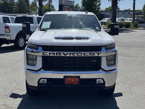 Used 2023 Chevrolet Silverado 2500 LT w/ Convenience Package AWD/4WD image 2