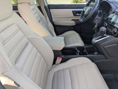 Used 2019 Honda CR-V LX image 12