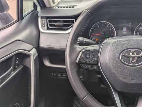 Used 2021 Toyota RAV4 XLE Premium FWD image 23