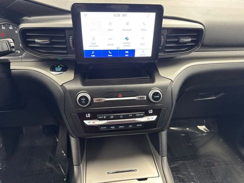 Used 2020 Ford Explorer XLT w/ Class III Trailer Tow Package AWD/4WD image 18