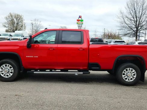 Used 2025 Chevrolet Silverado 3500 LT w/ Convenience Package AWD/4WD image 22