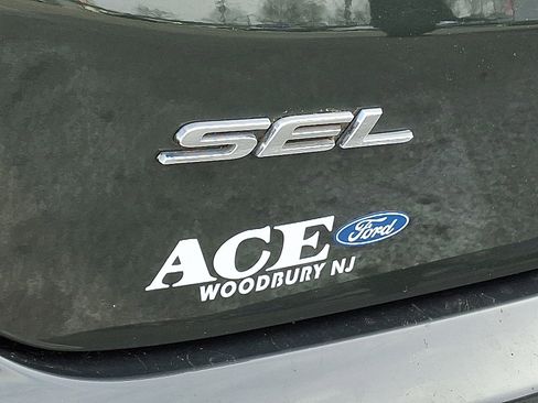 Certified 2022 Ford Edge SEL w/ Convenience Package image 30