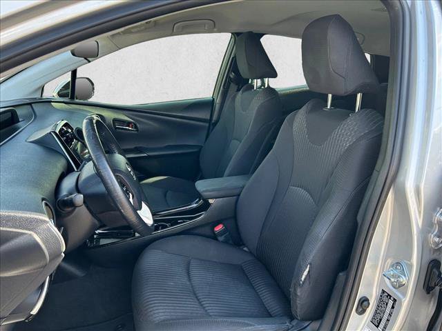 Used 2017 Toyota Prius Three w/ Carpet Mat Package FWD image 16