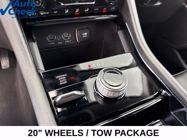 Used 2023 Jeep Grand Cherokee Limited w/ Trailer Tow Prep Group (B) AWD/4WD image 5