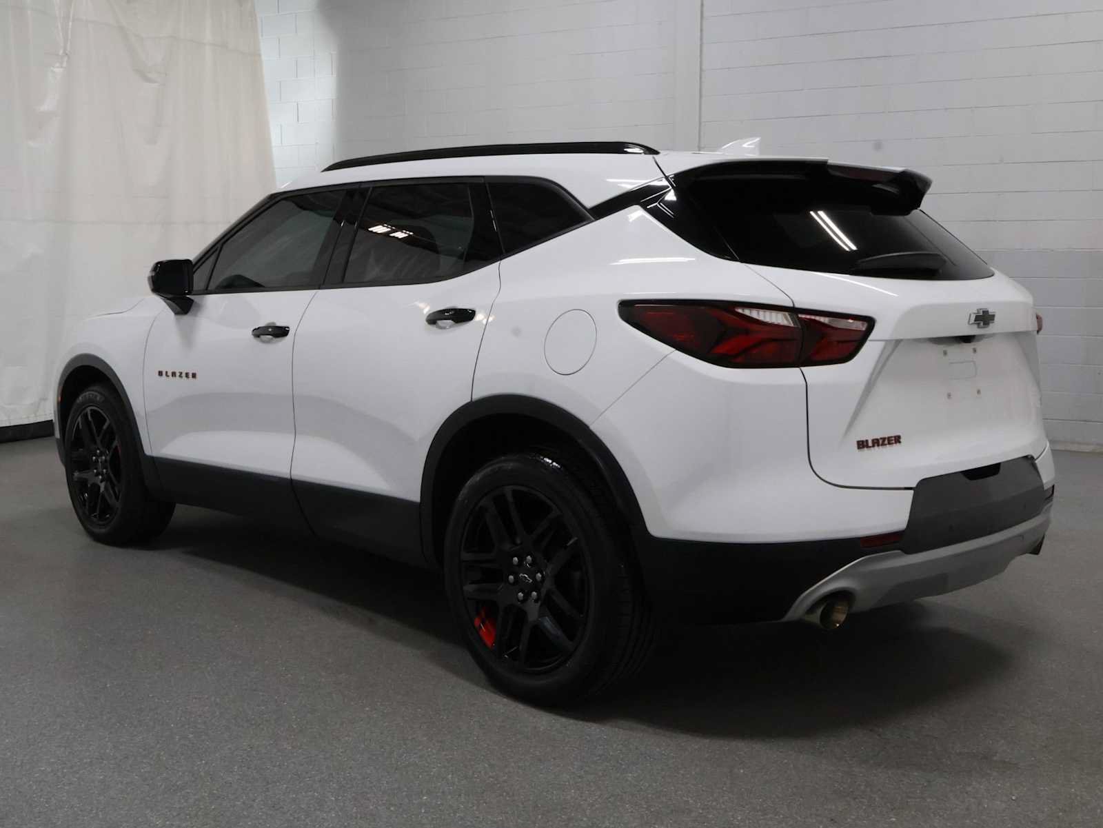 Used 2021 Chevrolet Blazer LT w/ Redline Edition FWD image 3