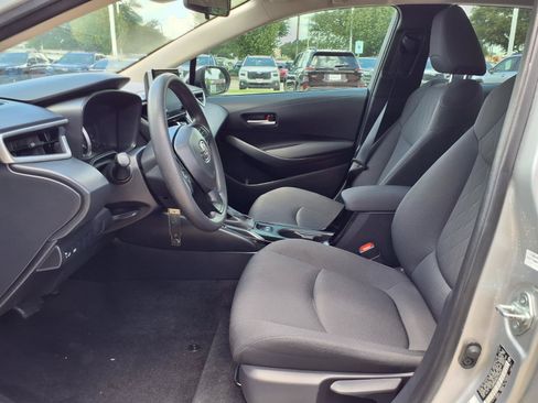 Used 2021 Toyota Corolla LE FWD image 17