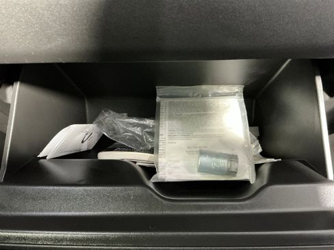 Used 2023 GMC Sierra 1500 SLT w/ SLT Premium Package image 31