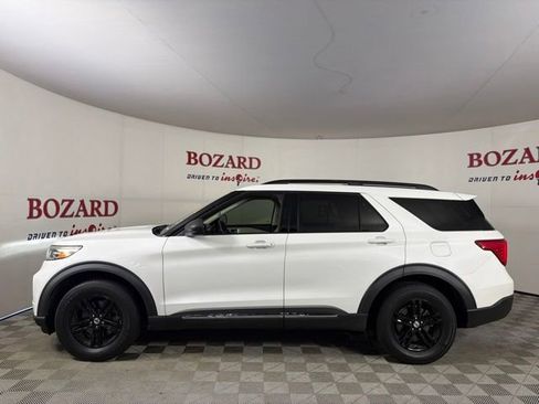 Used 2020 Ford Explorer XLT w/ Equipment Group 202A AWD/4WD image 5