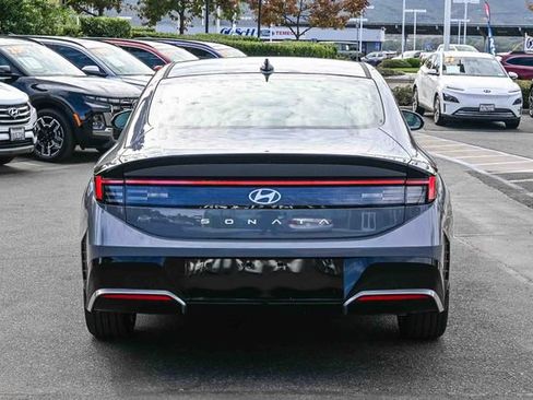 Used 2026 Hyundai Sonata SEL FWD image 6