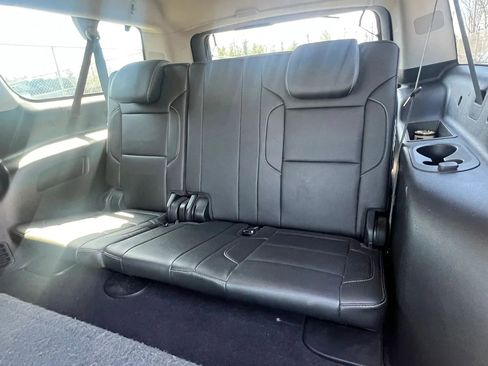 Used 2019 Chevrolet Suburban LT AWD/4WD image 29