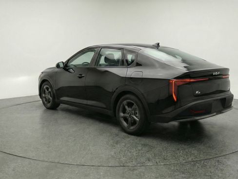 Used 2025 Kia K4 LXS image 6