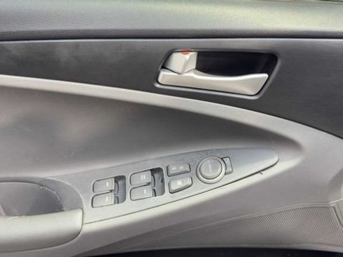 Used 2012 Hyundai Sonata GLS FWD image 19