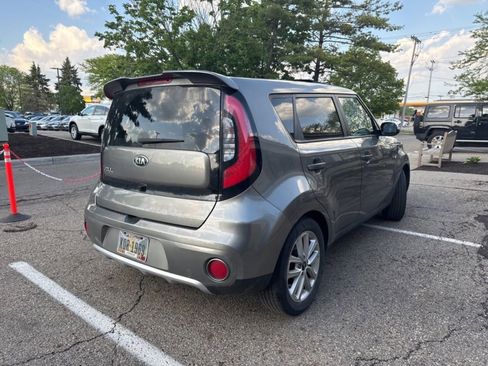 Used 2017 Kia Soul + w/ Primo Package FWD image 4