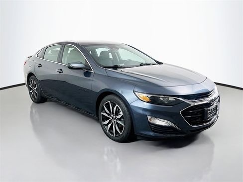 Used 2021 Chevrolet Malibu RS image 1